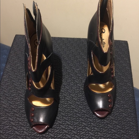 Beautiful shoes. - Picture 5 of 6